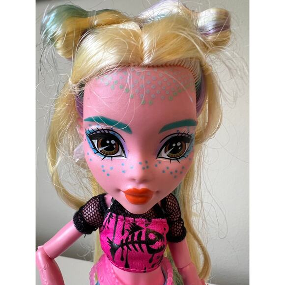 Mattel Monster High Lagoona Blue Fashion Doll Refresh Generation 3 - Picture 6 of 8